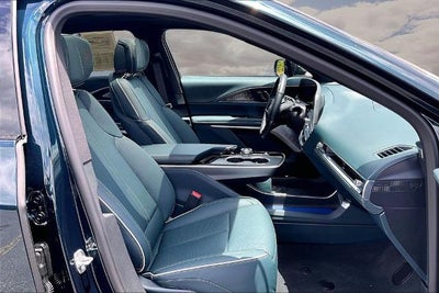 2024 Cadillac LYRIQ Sport 3