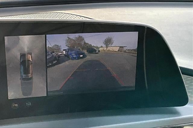 2024 Cadillac LYRIQ Sport 3