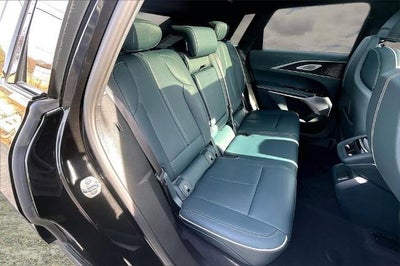 2024 Cadillac LYRIQ Sport 3