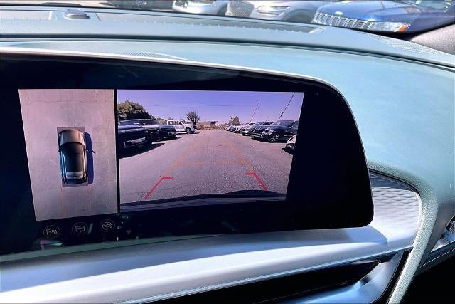 2025 Cadillac LYRIQ Sport 3