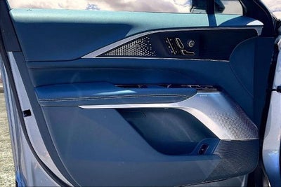 2025 Cadillac LYRIQ Sport 3