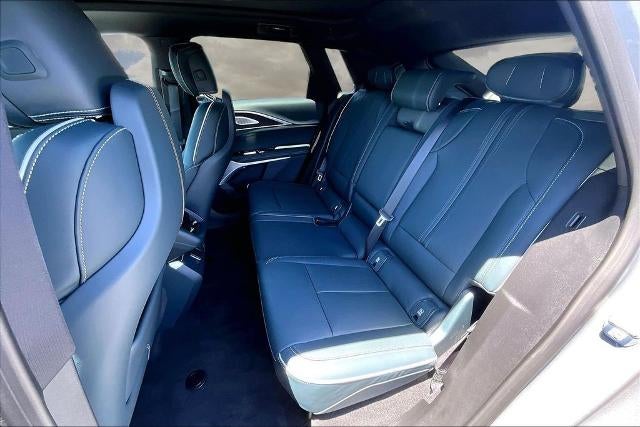 2025 Cadillac LYRIQ Sport 3