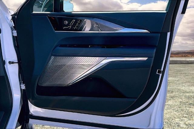 2026 Cadillac ESCALADE IQL Premium Luxury