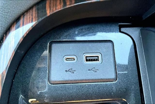 2022 Cadillac Escalade Luxury