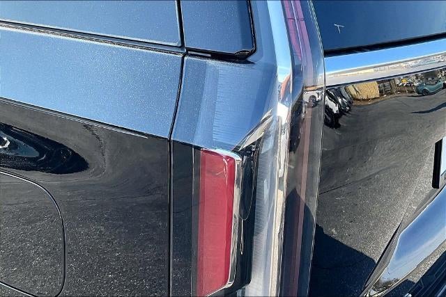 2022 Cadillac Escalade Luxury