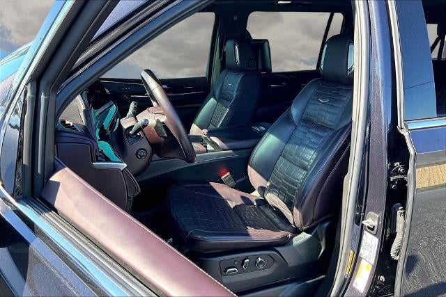 2023 Cadillac Escalade ESV 4WD Premium Luxury Platinum