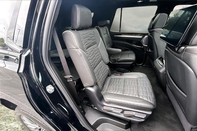 2025 Cadillac Escalade Sport Platinum