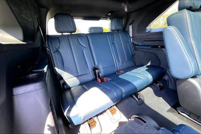 2025 Cadillac ESCALADE IQ Luxury 2