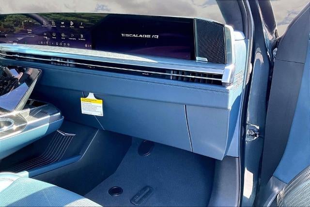 2025 Cadillac ESCALADE IQ Luxury 2