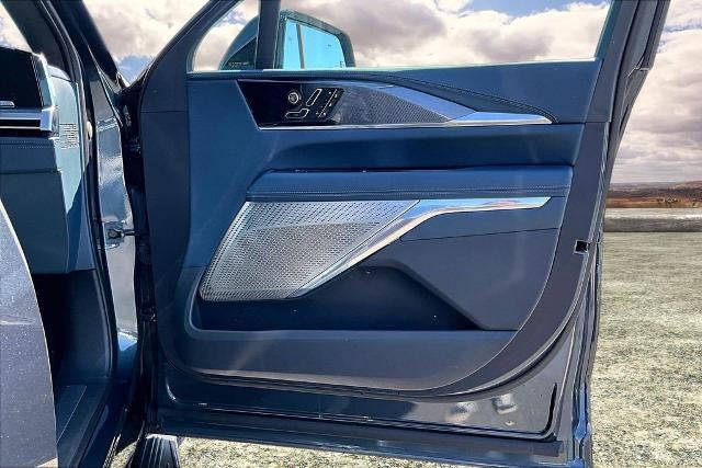 2025 Cadillac ESCALADE IQ Luxury 2