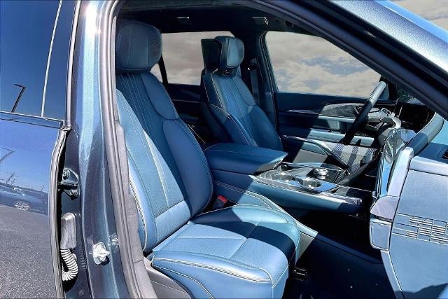 2025 Cadillac ESCALADE IQ Luxury 2