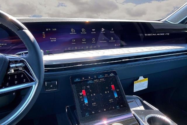 2025 Cadillac ESCALADE IQ Luxury 2