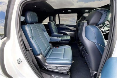 2025 Cadillac ESCALADE IQ Luxury 2