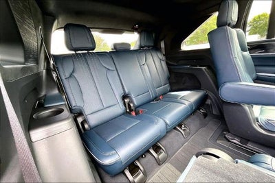 2025 Cadillac ESCALADE IQ Luxury 2