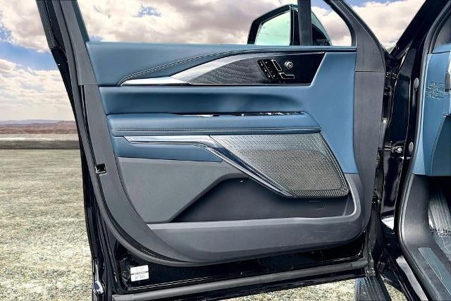 2025 Cadillac ESCALADE IQ Luxury 2