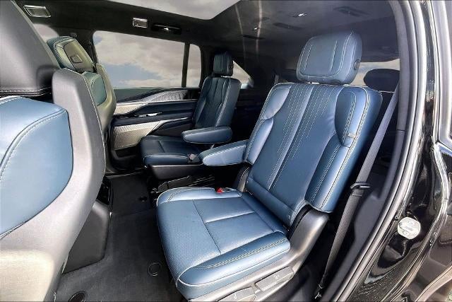 2025 Cadillac ESCALADE IQ Luxury 2