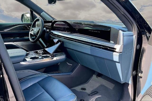 2025 Cadillac ESCALADE IQ Luxury 2