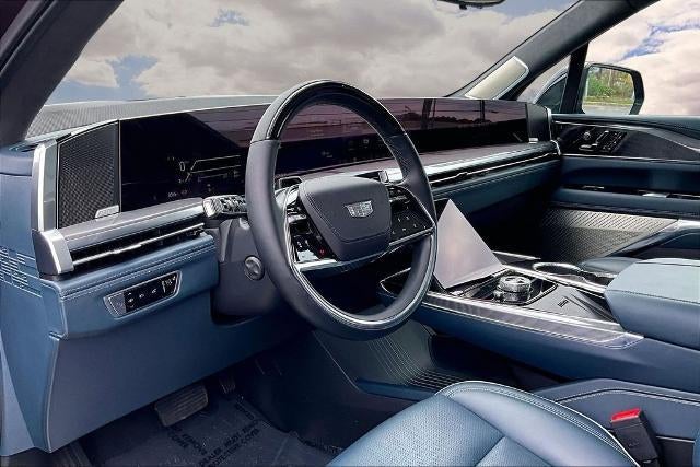 2025 Cadillac ESCALADE IQ Luxury 2