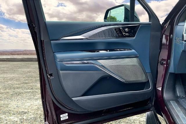 2025 Cadillac ESCALADE IQ Luxury 2