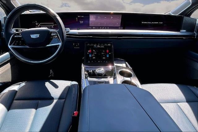 2025 Cadillac ESCALADE IQ Luxury 2