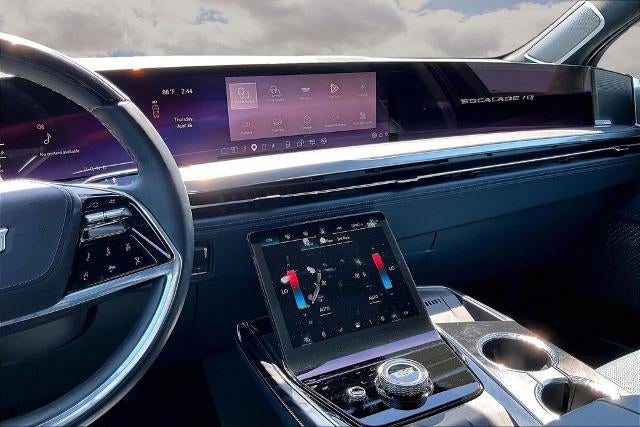 2025 Cadillac ESCALADE IQ Luxury 2