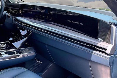 2025 Cadillac ESCALADE IQ Luxury 2
