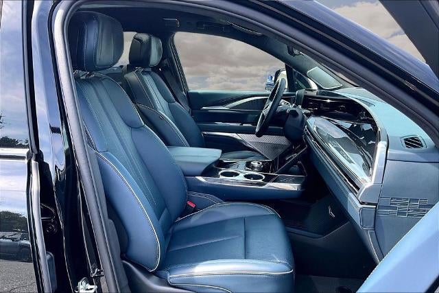 2025 Cadillac ESCALADE IQ Luxury 2