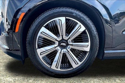 2025 Cadillac ESCALADE IQ Luxury 2