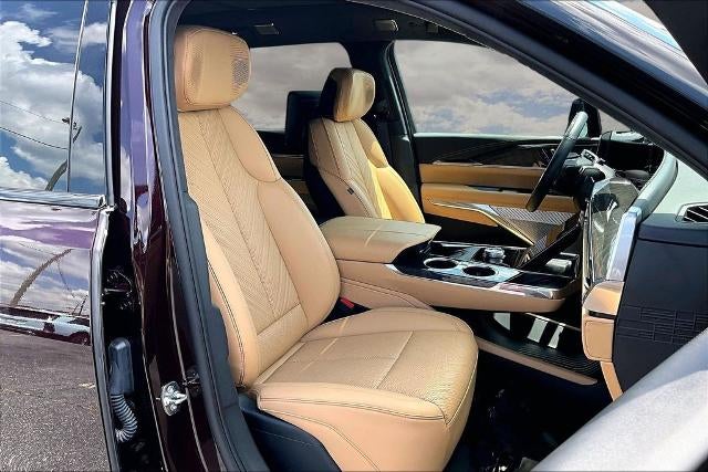 2025 Cadillac ESCALADE IQ Luxury 2