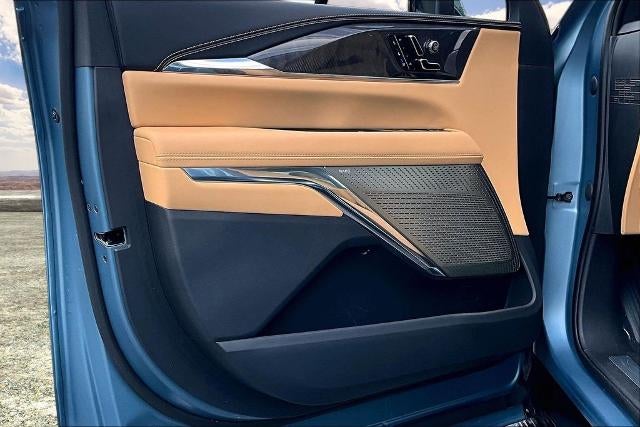 2025 Cadillac ESCALADE IQ Luxury 2