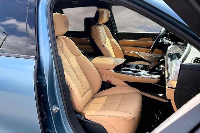 2025 Cadillac ESCALADE IQ Luxury 2