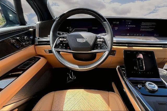 2025 Cadillac ESCALADE IQ Luxury 2