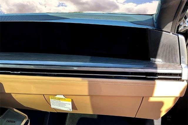 2025 Cadillac ESCALADE IQ Luxury 2