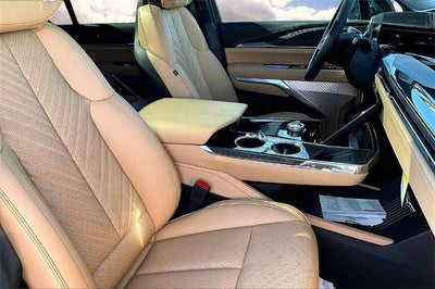 2025 Cadillac ESCALADE IQ Luxury 2