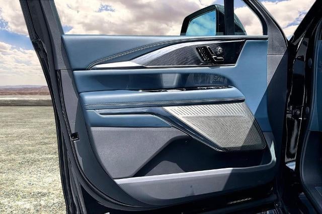 2025 Cadillac ESCALADE IQ Luxury 2