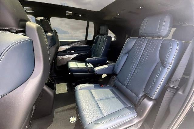 2025 Cadillac ESCALADE IQ Luxury 2