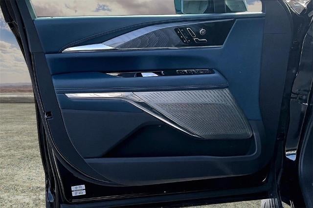 2025 Cadillac ESCALADE IQ Sport 2