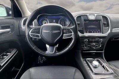2020 Chrysler 300 Touring