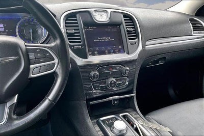 2020 Chrysler 300 Touring