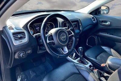 2020 Jeep Compass Latitude w/Sun/Wheel Pkg