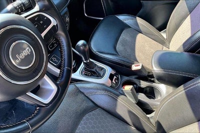 2020 Jeep Compass Latitude w/Sun/Wheel Pkg