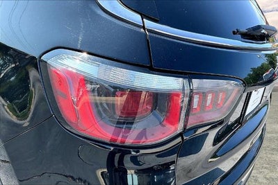 2020 Jeep Compass Latitude w/Sun/Wheel Pkg