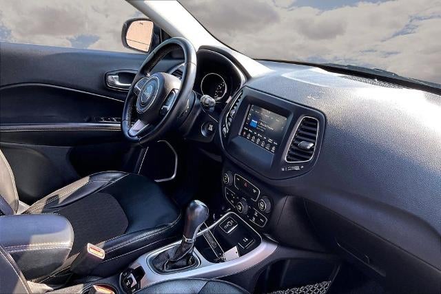 2020 Jeep Compass Latitude w/Sun/Wheel Pkg