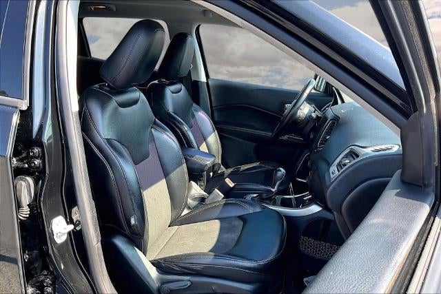 2020 Jeep Compass Latitude w/Sun/Wheel Pkg