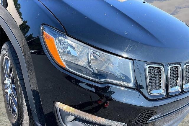 2020 Jeep Compass Latitude w/Sun/Wheel Pkg