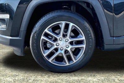 2020 Jeep Compass Latitude w/Sun/Wheel Pkg