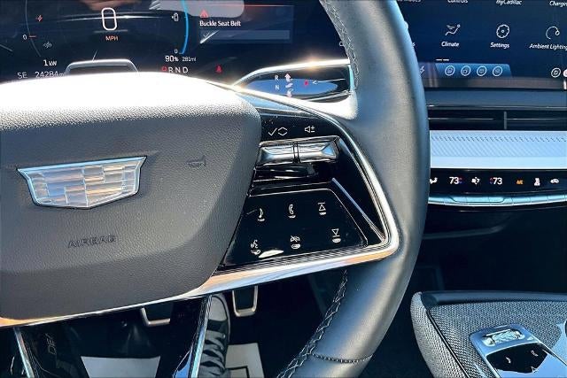 2025 Cadillac OPTIQ Luxury 2