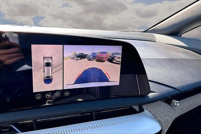 2025 Cadillac OPTIQ Luxury 2
