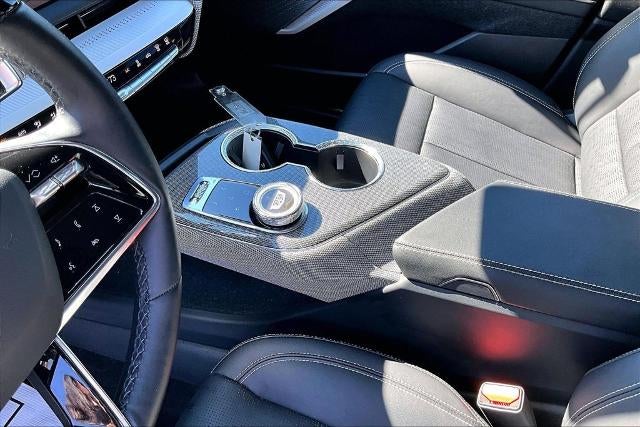 2025 Cadillac OPTIQ Luxury 2