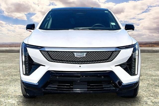 2025 Cadillac OPTIQ Luxury 2